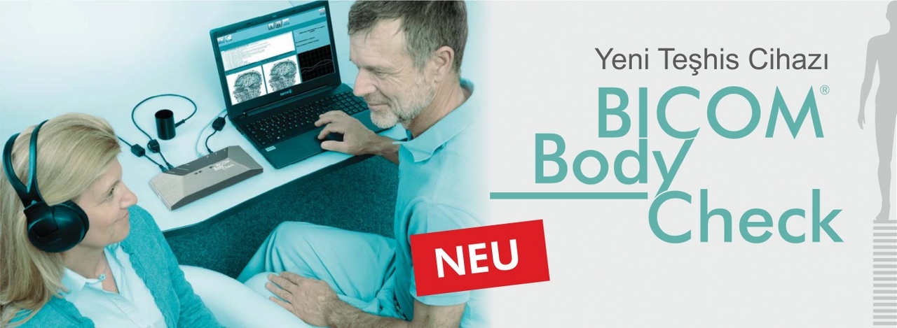 Biorezonans ölçümü sırasında hasta ve hekim, BICOM Body Check cihazıyla